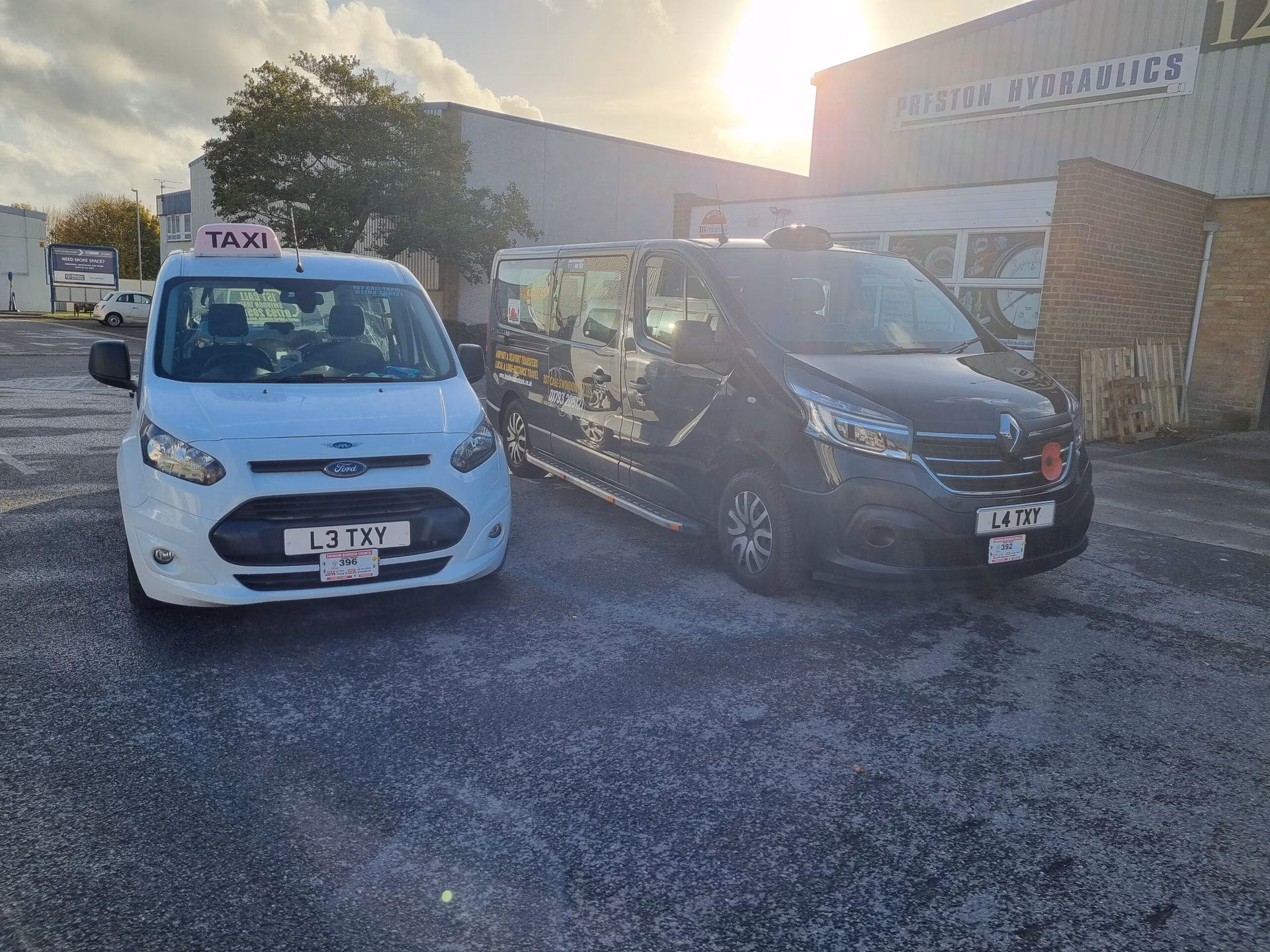 How far is Swindon from Southampton Port?