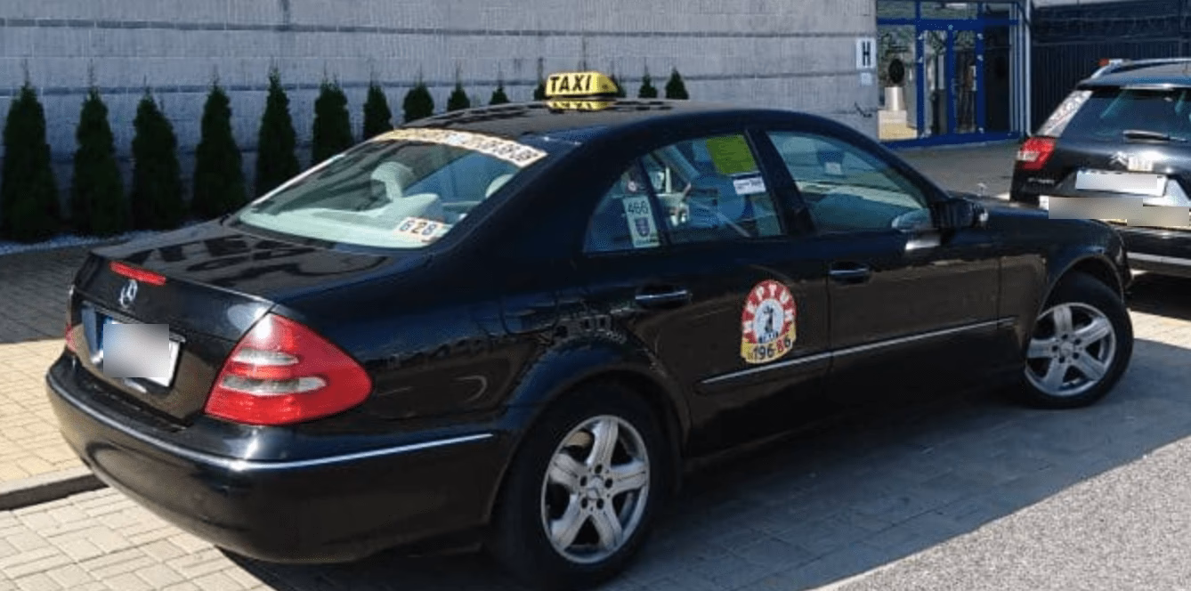 How far is Gdansk Airport (GDN) from Sopot?