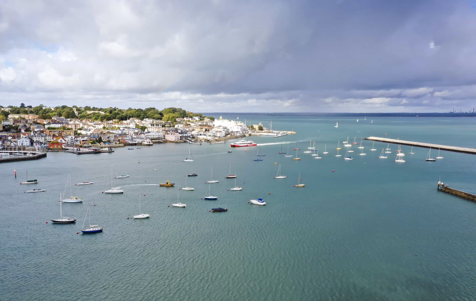 How do I get to Cowes?