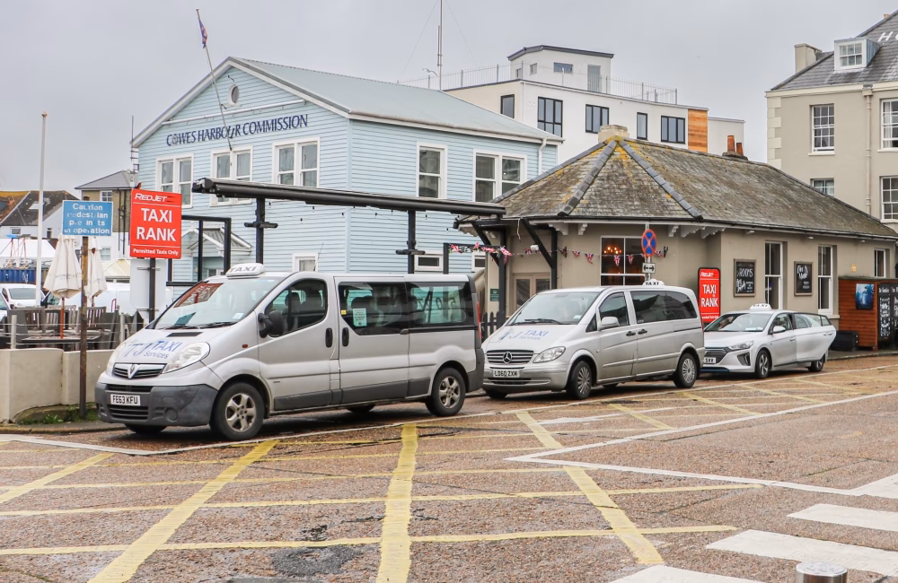 How much does it cost to get from Cowes to Yarmouth?