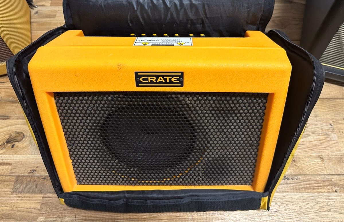 Do taxi 15W & 30W have wooden cabinets?