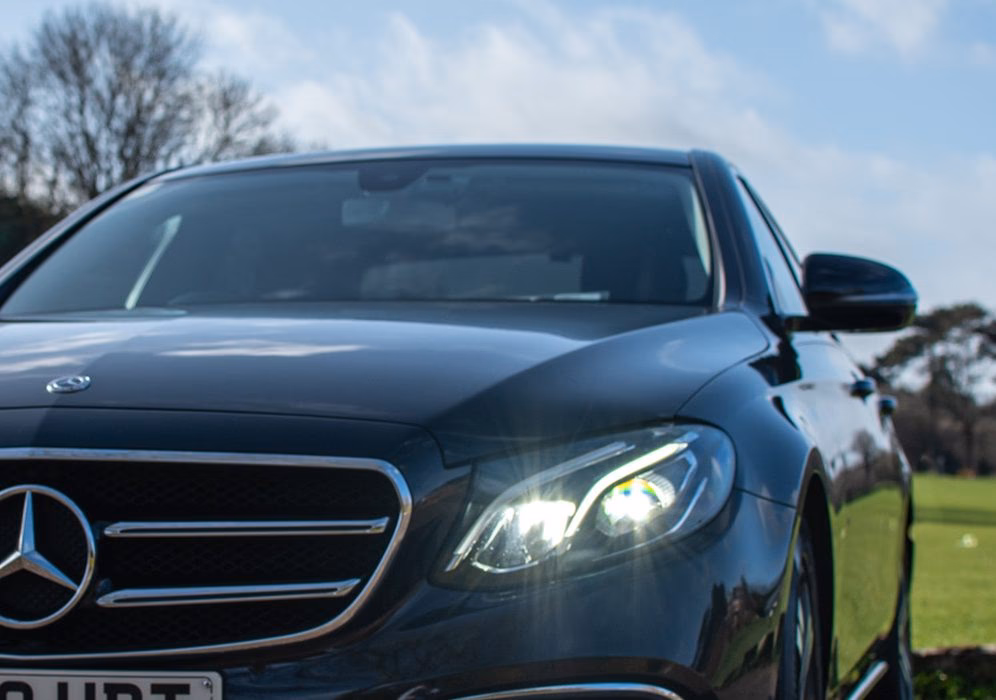 How do I book A minicab in Crayford?