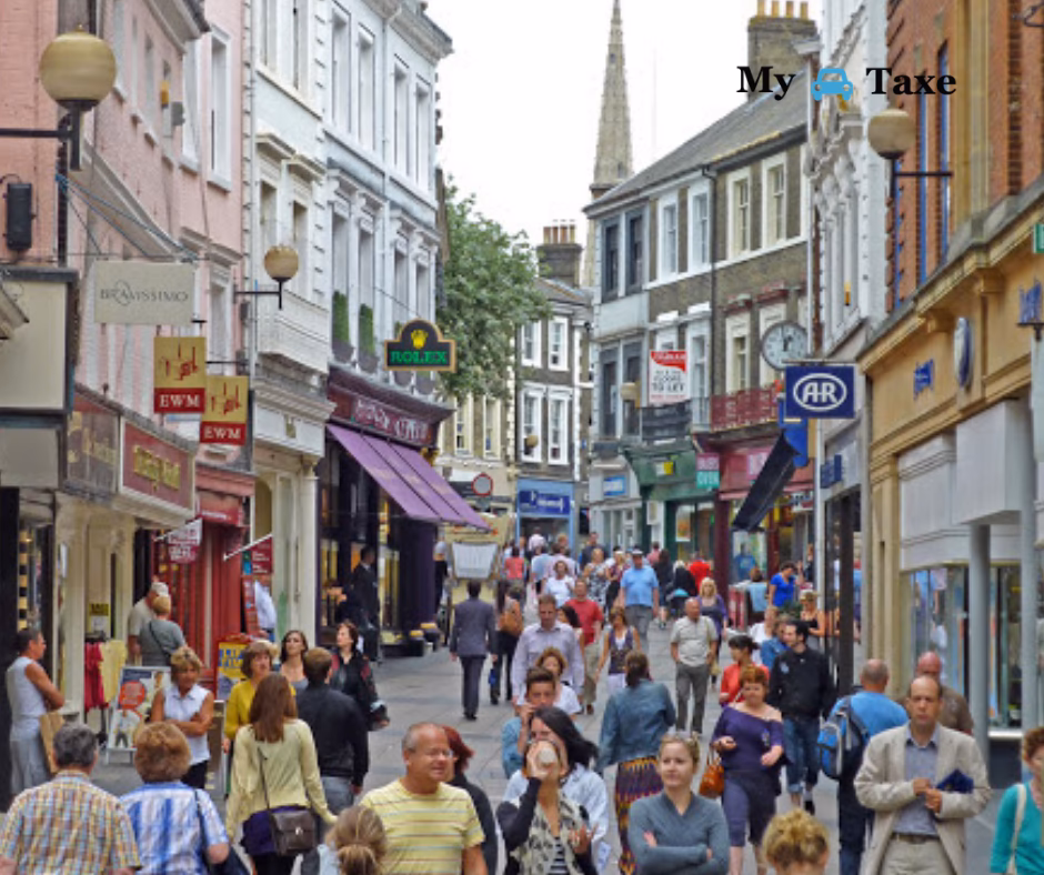 What companies run services from Cromer to Norwich bus station?