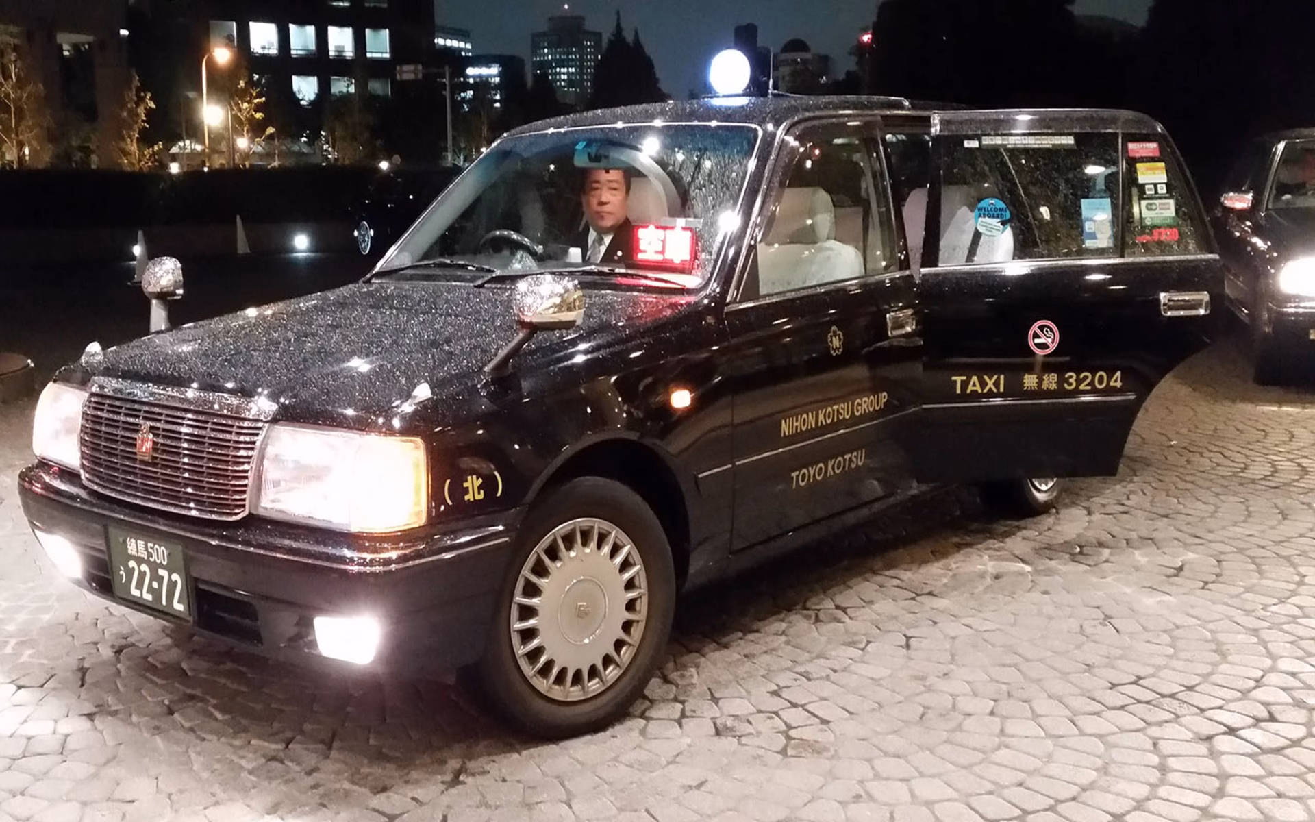 Is Toyota launching a Crown Comfort in a small taxi class?