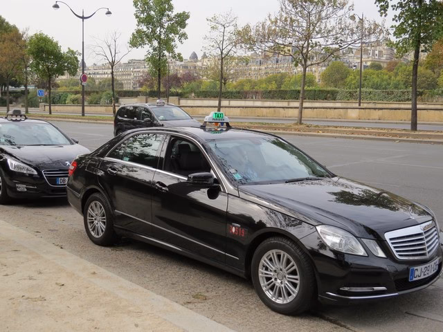 ¿Cómo puedo pedir un taxi EnFrancia?