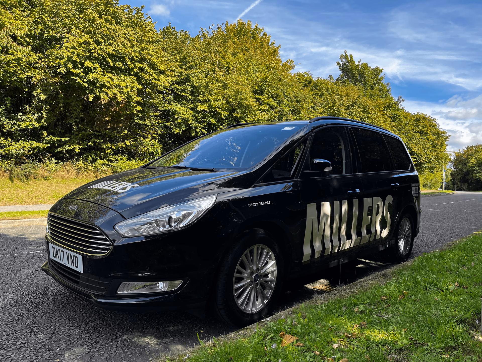 Where can I find the best taxi cabs and private hire cars?