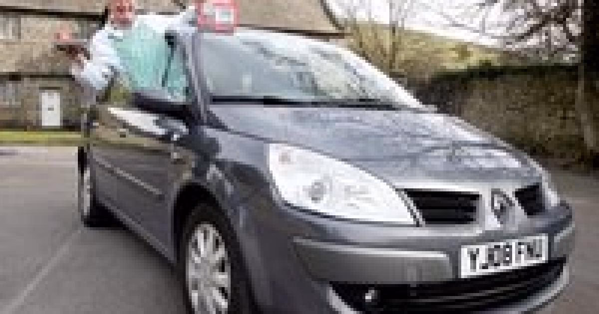 Who is Skipton minibus hire?