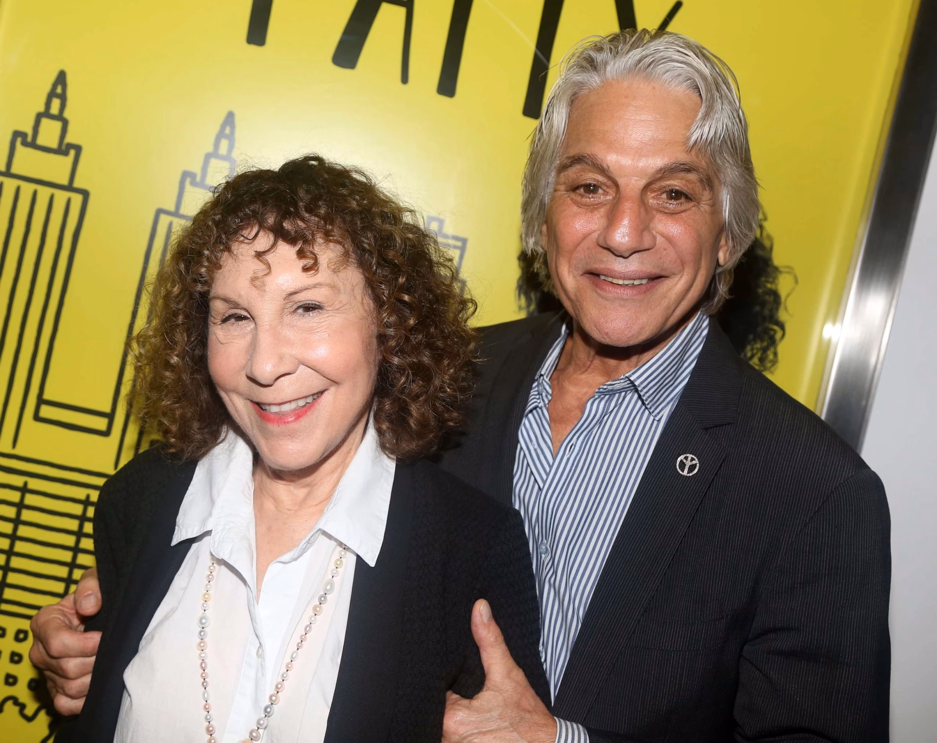 Are Rhea Perlman & Danny DeVito married?
