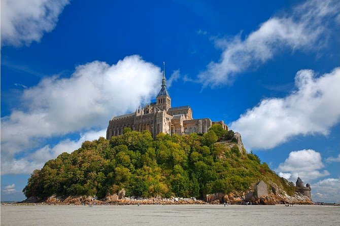 Comment Aller de Caen à Mont Saint-Michel ?