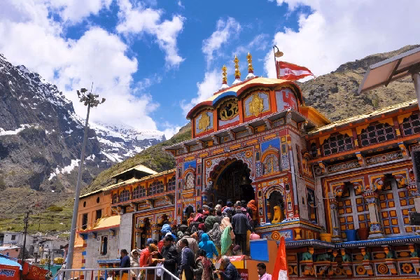 How long does it take to get from Dehradun to Badrinath?