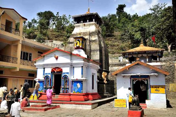 How far is Dehradun to Guptkashi from CCR?