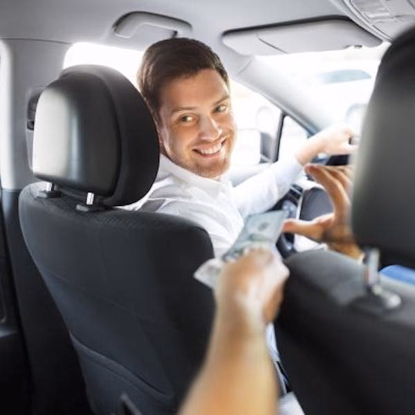 Quels équipements sont disponibles dans le garage taxi ?