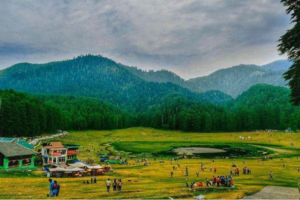 How long does it take to get from Dharamshala to Khajjiar?