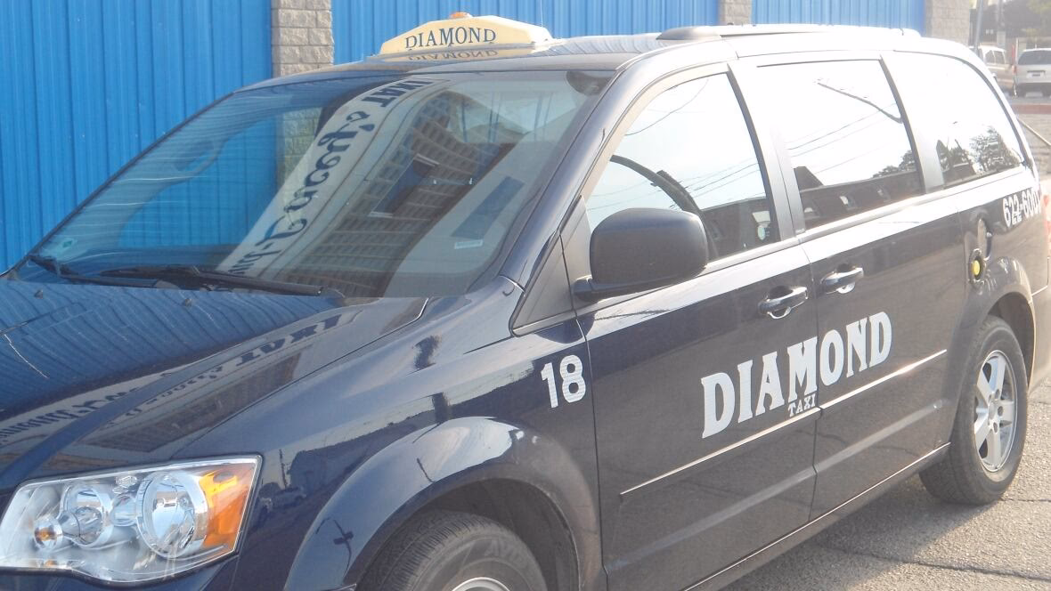 Where is call Diamond Taxi in Thunder Bay?