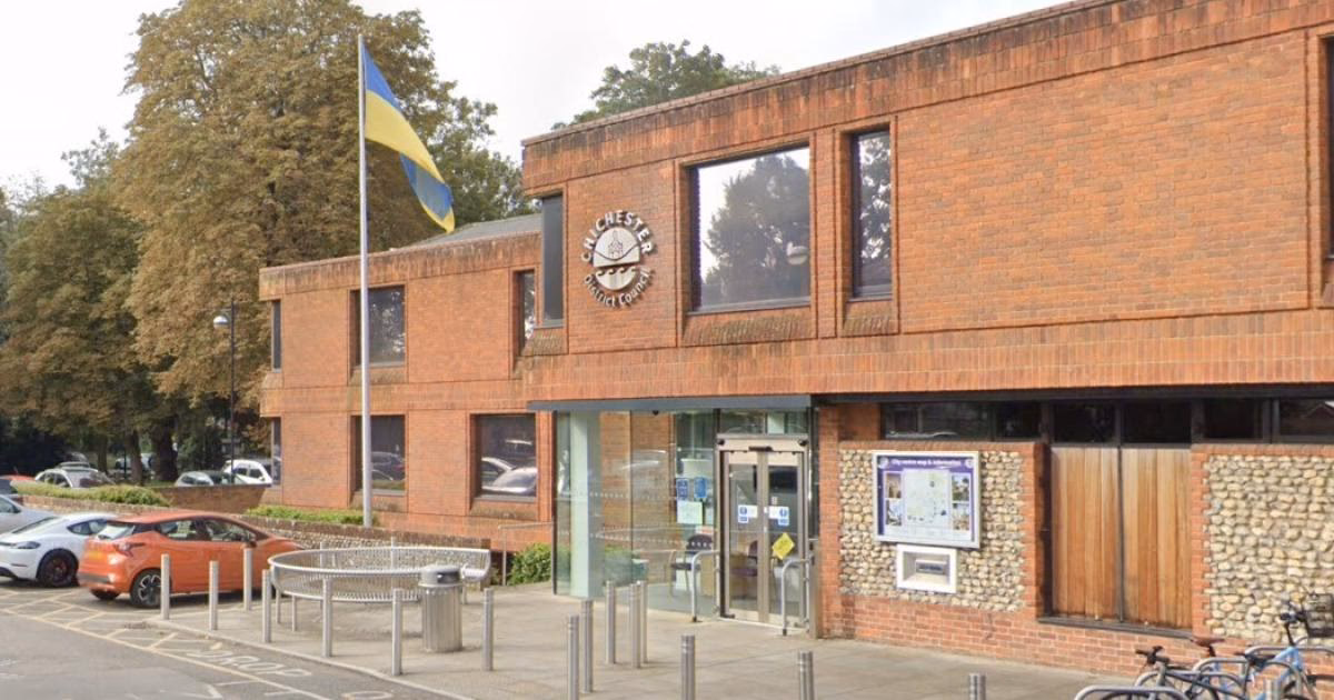 How do I apply for a taxi licence in Hackney?