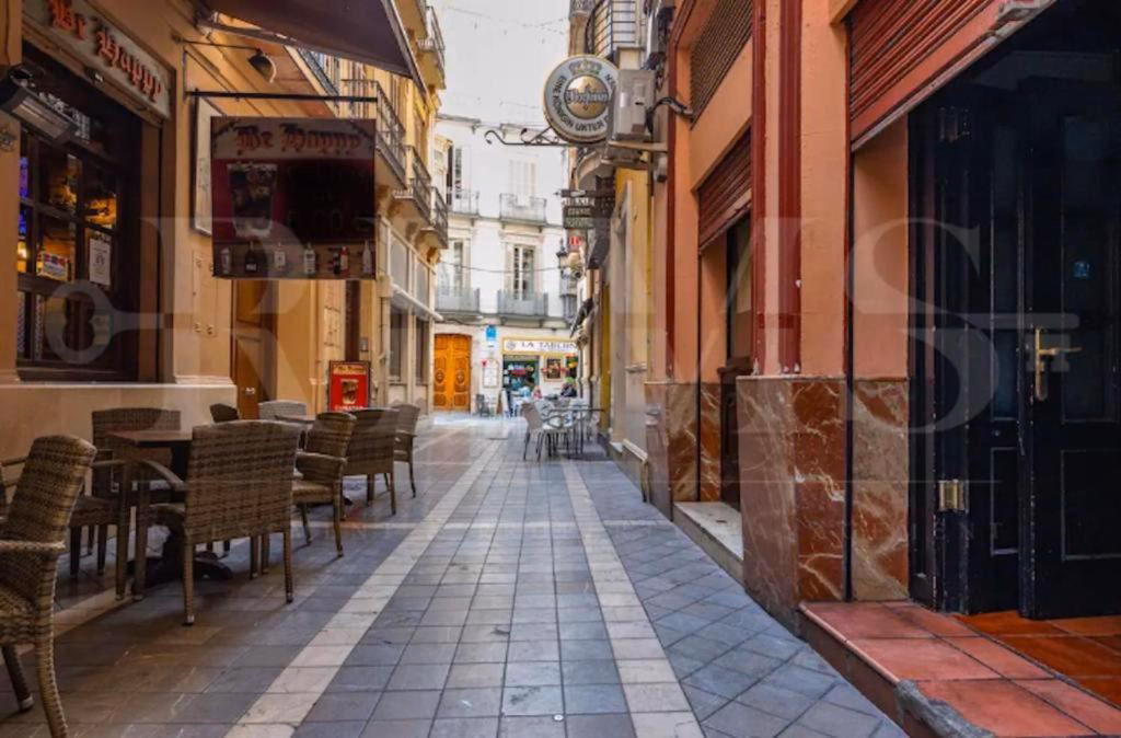 How to save at holidays2malaga suites?