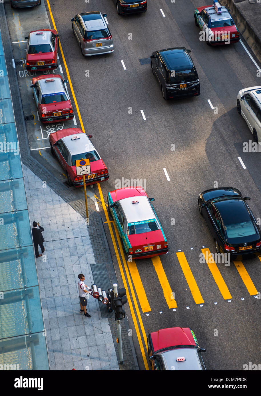 Should points be deducted if driving in a bus lane?