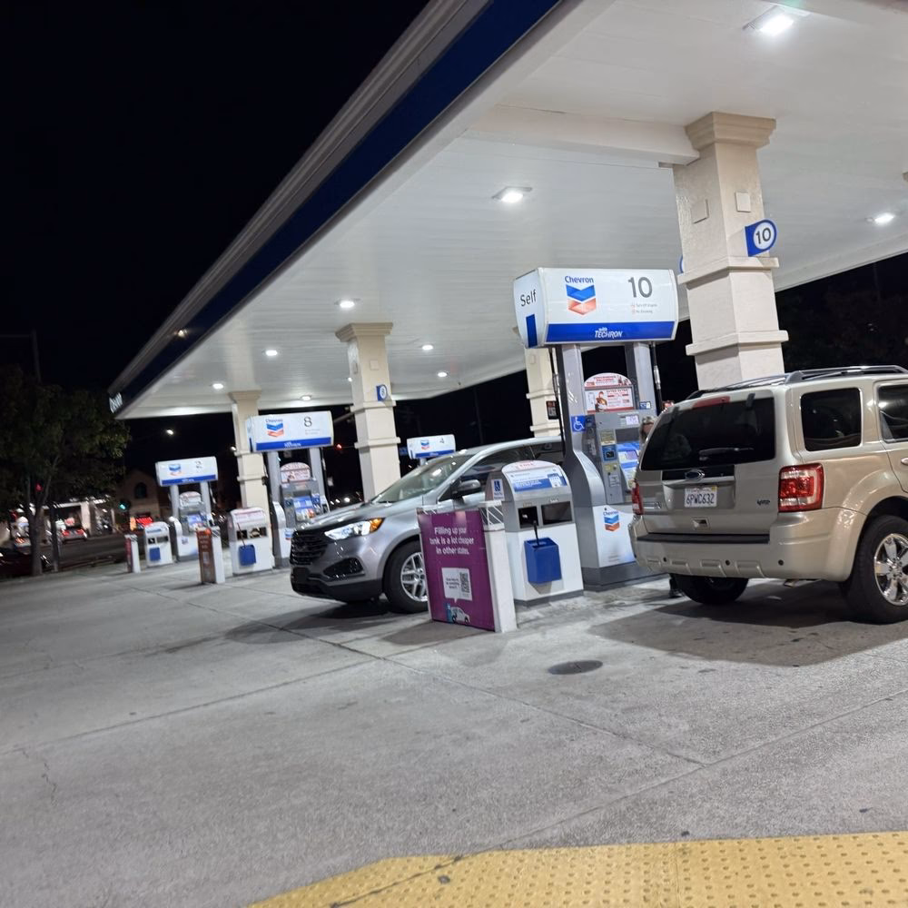 How does a drive-through car wash work?