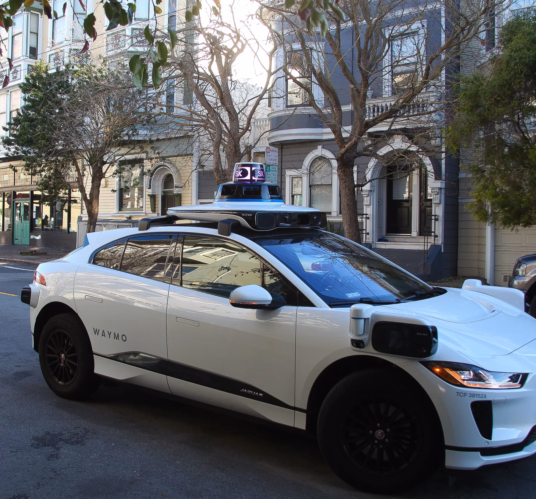 Are driverless taxis a social problem?