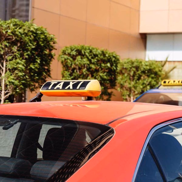 Was ist der Taxitarif in Dubai?