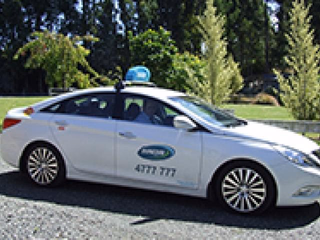 How much do you tip a taxi in Dunedin?