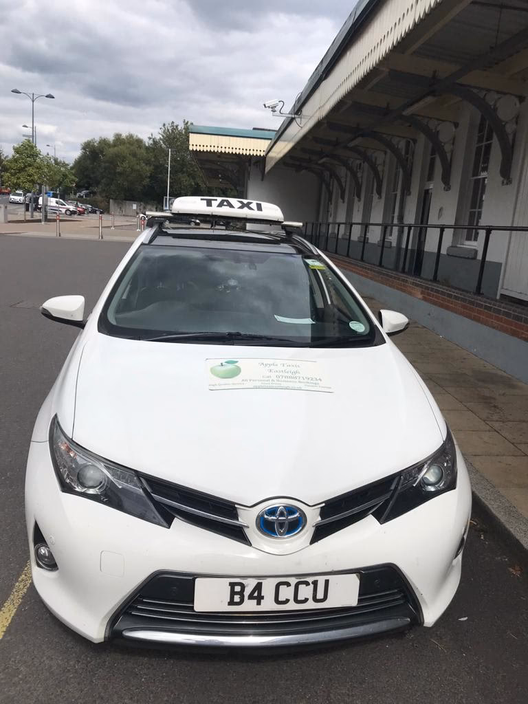 Do you offer airport transportation services in Eastleigh?