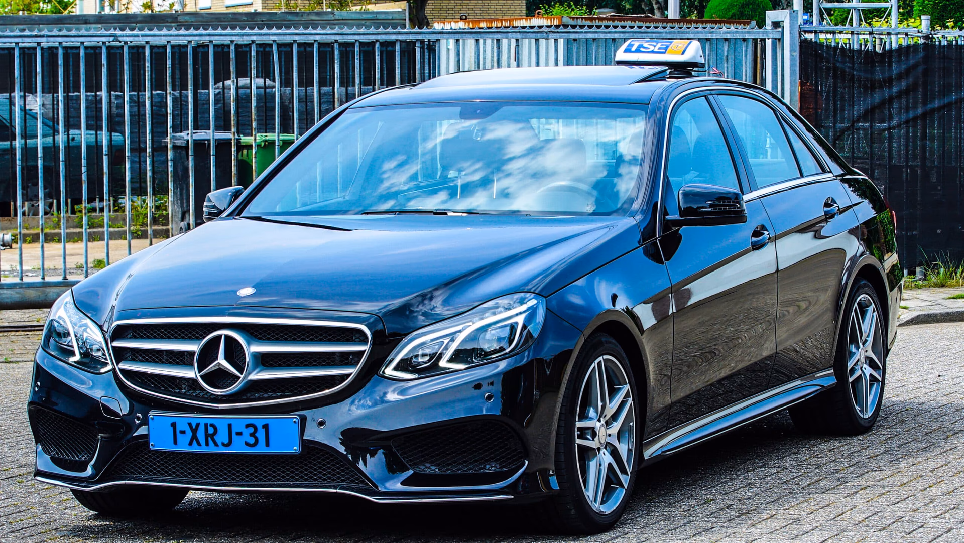 Are there hidden costs for a taxi to Eindhoven Airport?