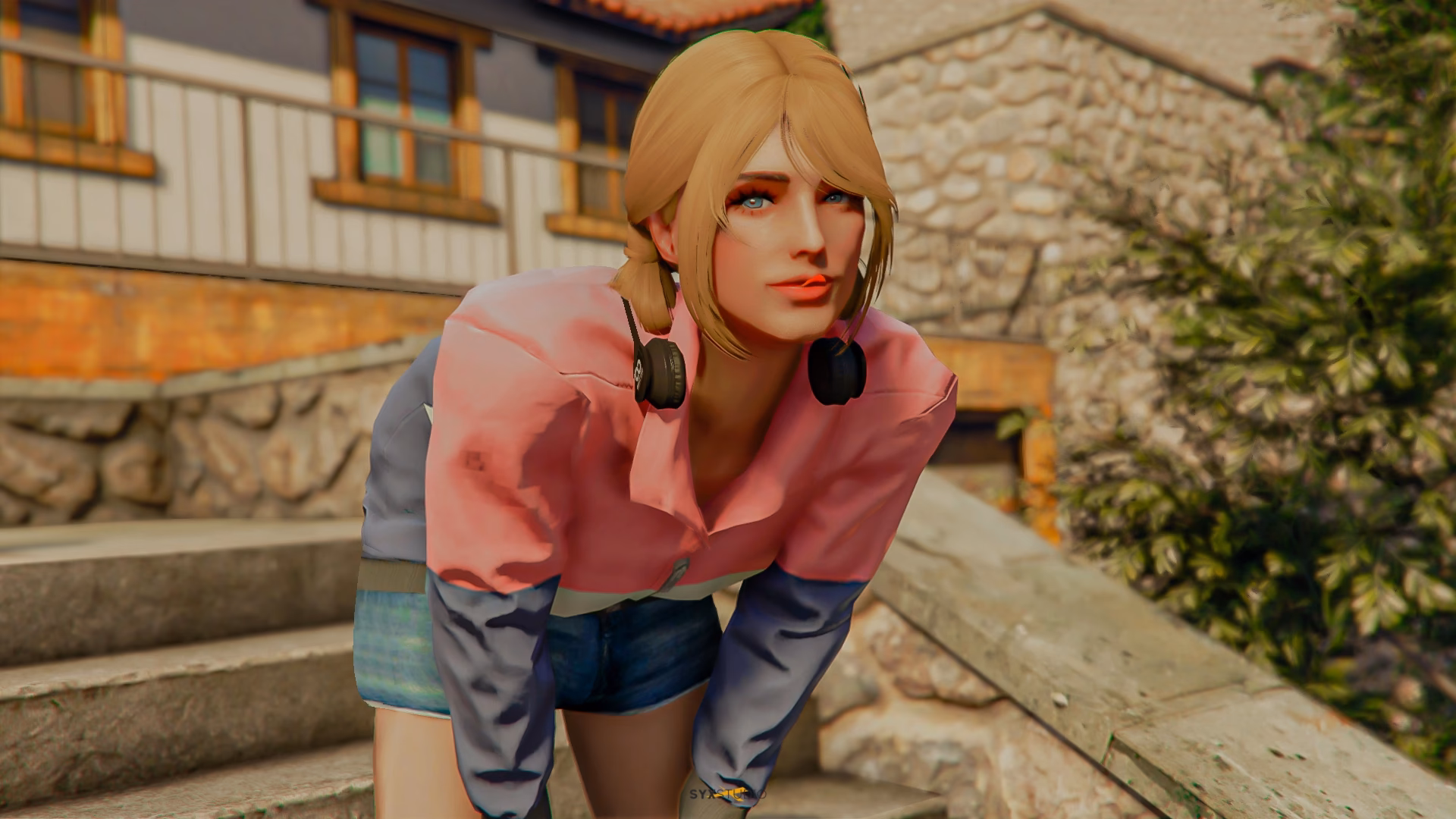 Who is Elle Queenie?