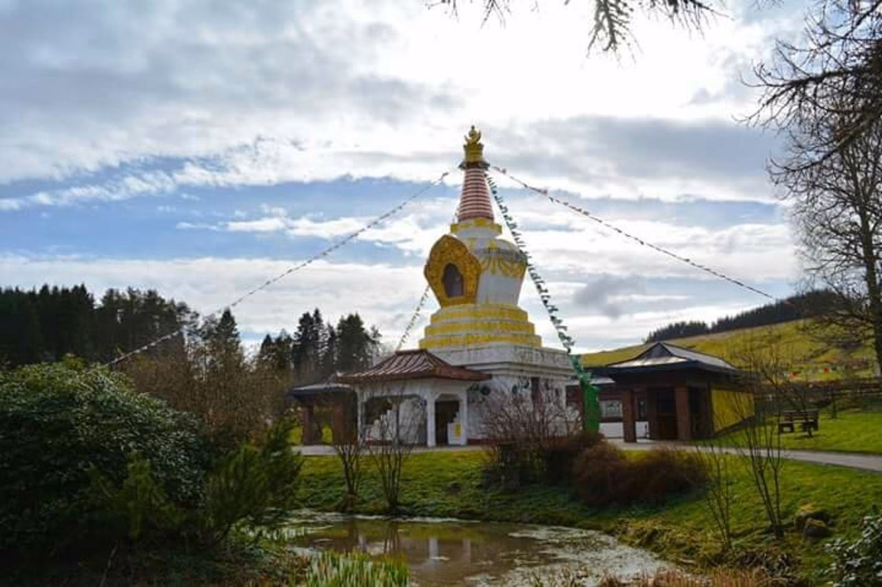 How do I get from Eskdalemuir to Lockerbie?