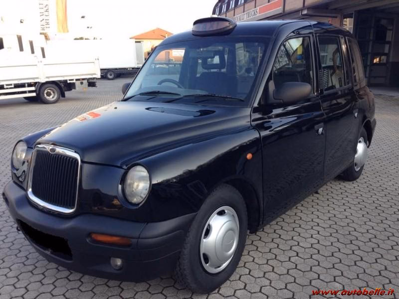 Does Eagle taxi provide a 24 hour service?