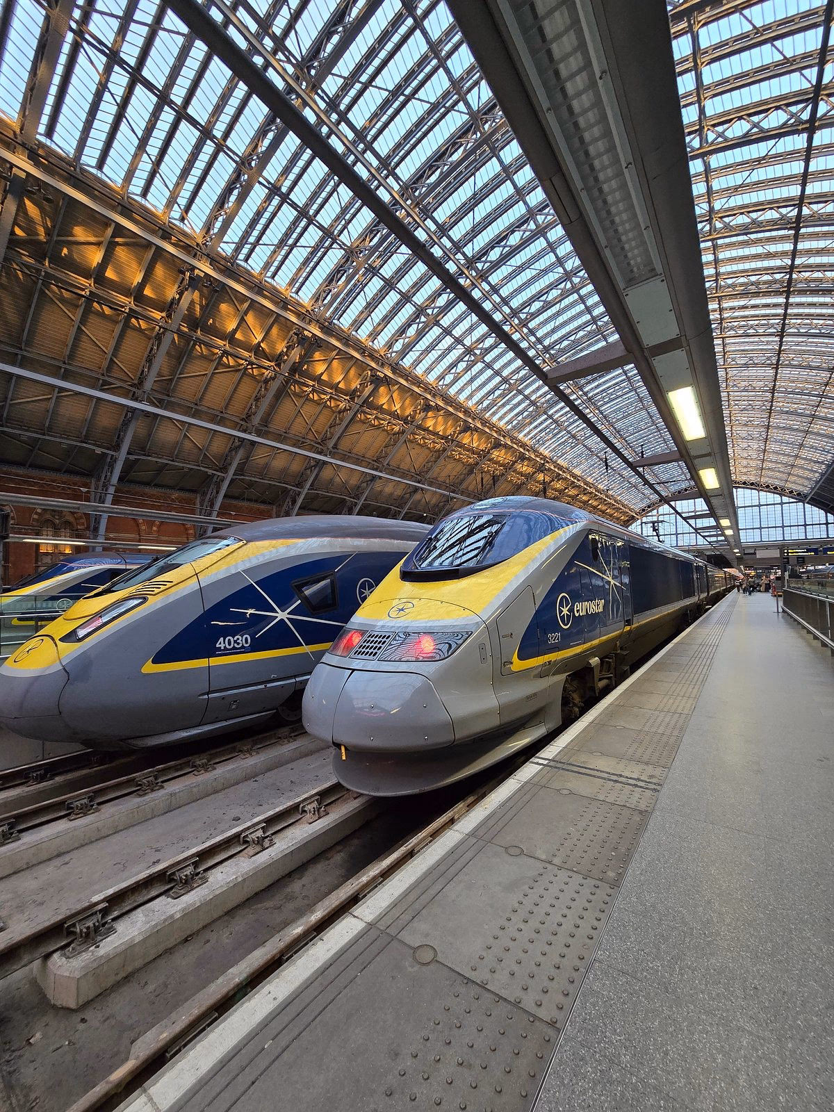 How do I contact Eurostar?