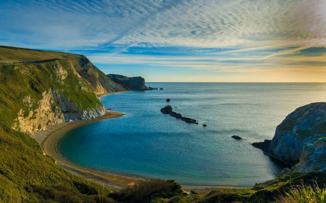 How much does it cost to get from Axminster to Lyme Regis?