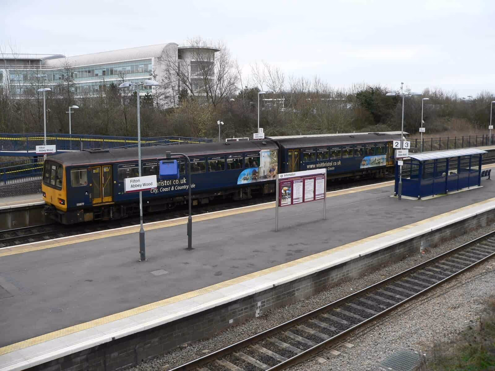 Is there a car park at Filton Abbey Wood station?