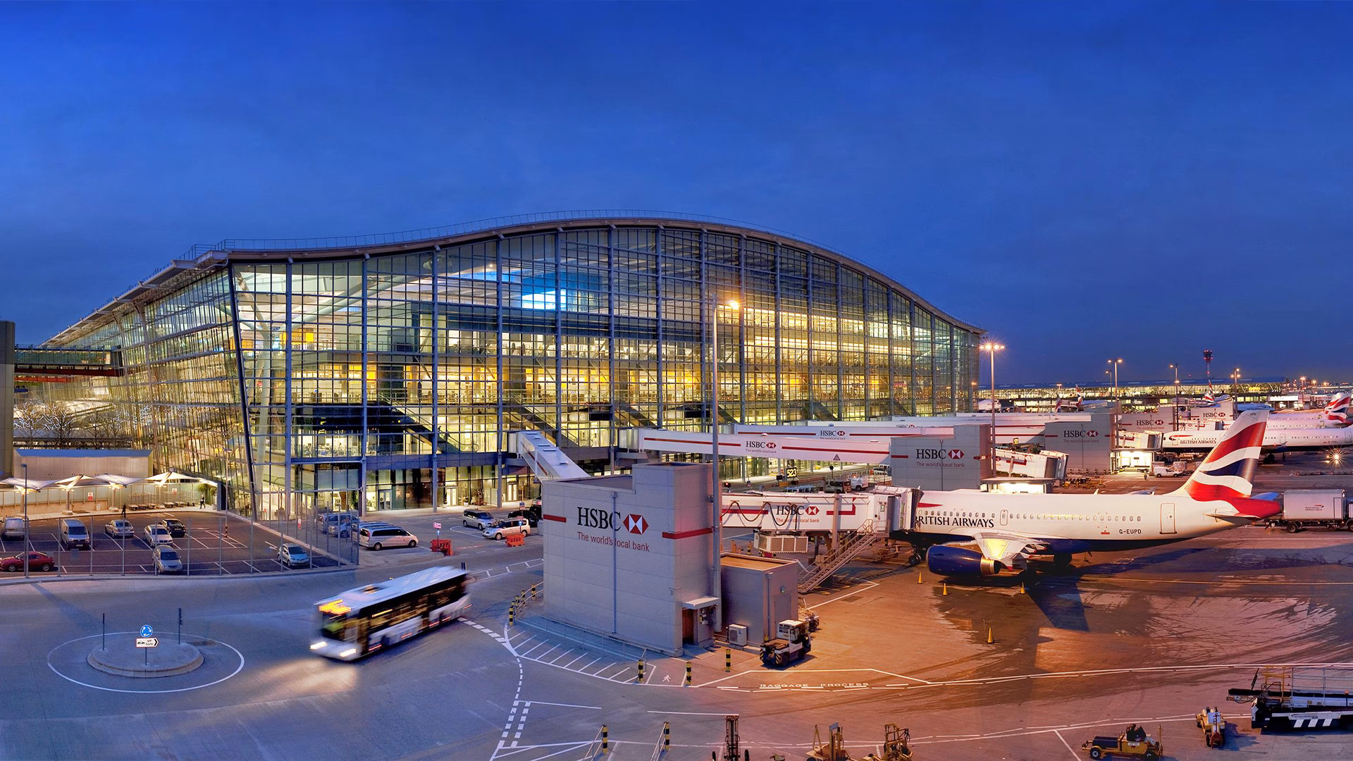 Who provides Stansted Airport taxi service?