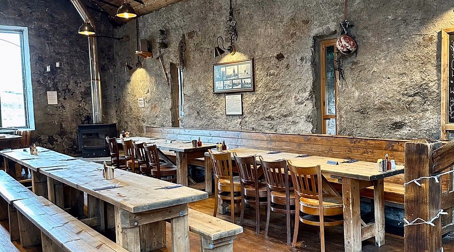 How far is Ben Nevis gondola from Fort William?