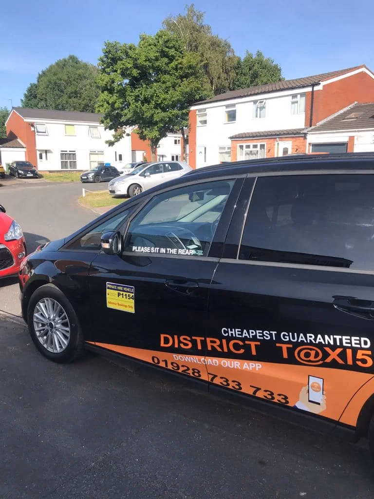 Who are district taxis?