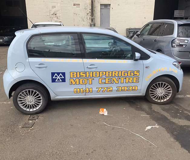 Who provides Glasgow Airport taxi service?