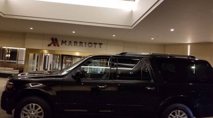 Who is Garden City taxi and airport service?