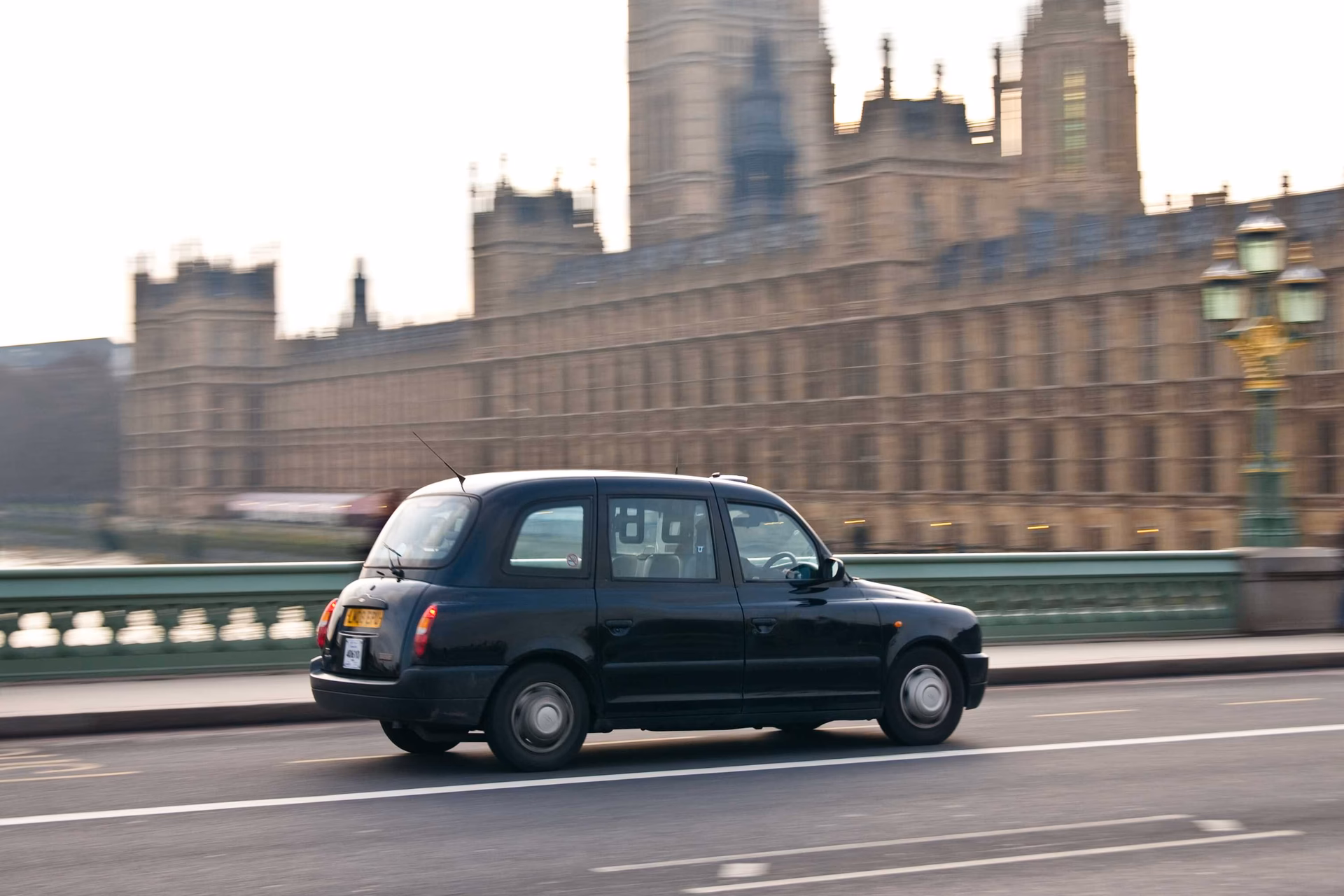 Where can I find the best taxi cabs and private hire cars?