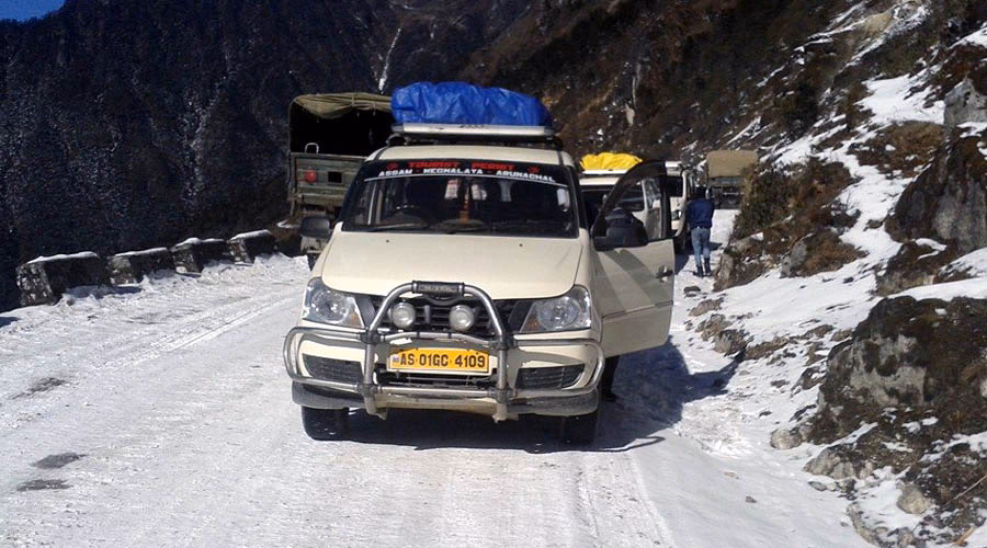 How to get from Guwahati Airport to Shillong?