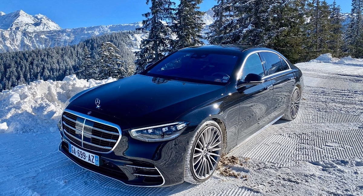 Where can I get a private transfer to Les Arcs?