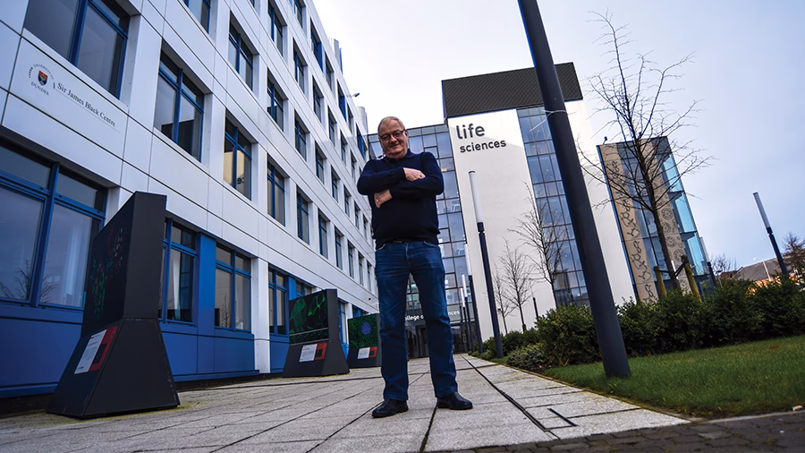 Where do Dundee University students live?