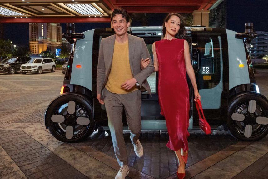 How far is Las Vegas Airport from Resorts World Las Vegas?