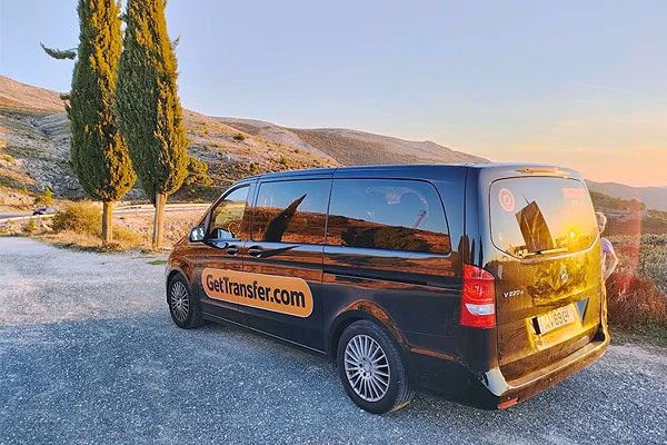 How do I contact a driver on gettransfer?