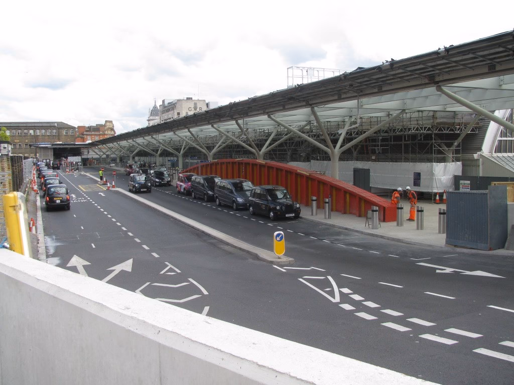 Who is funding Crossrail?