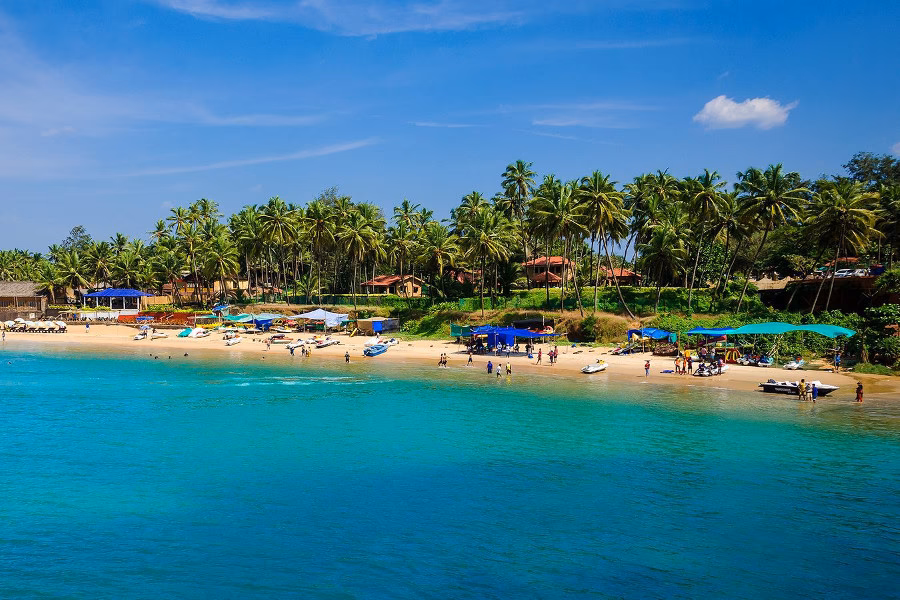 How to get a taxi from Arambol to Goa Airport (GOI)?