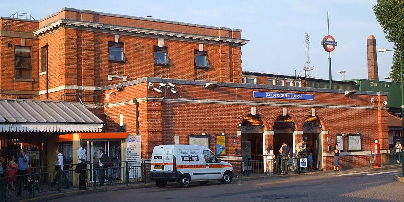 How to get from Golders Green to London Stansted Airport?