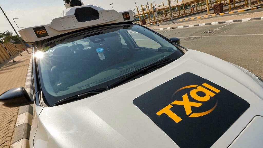 Who are Goldstar taxis?