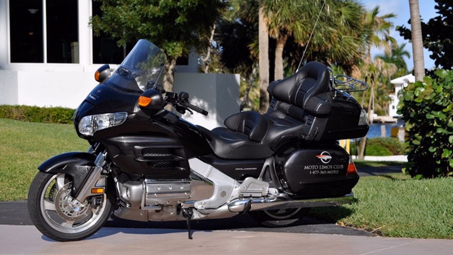 Who is Goldwing travel?