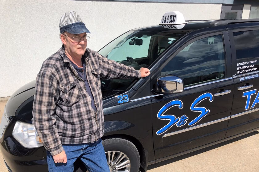 How much does a cab cost in Grand Forks?